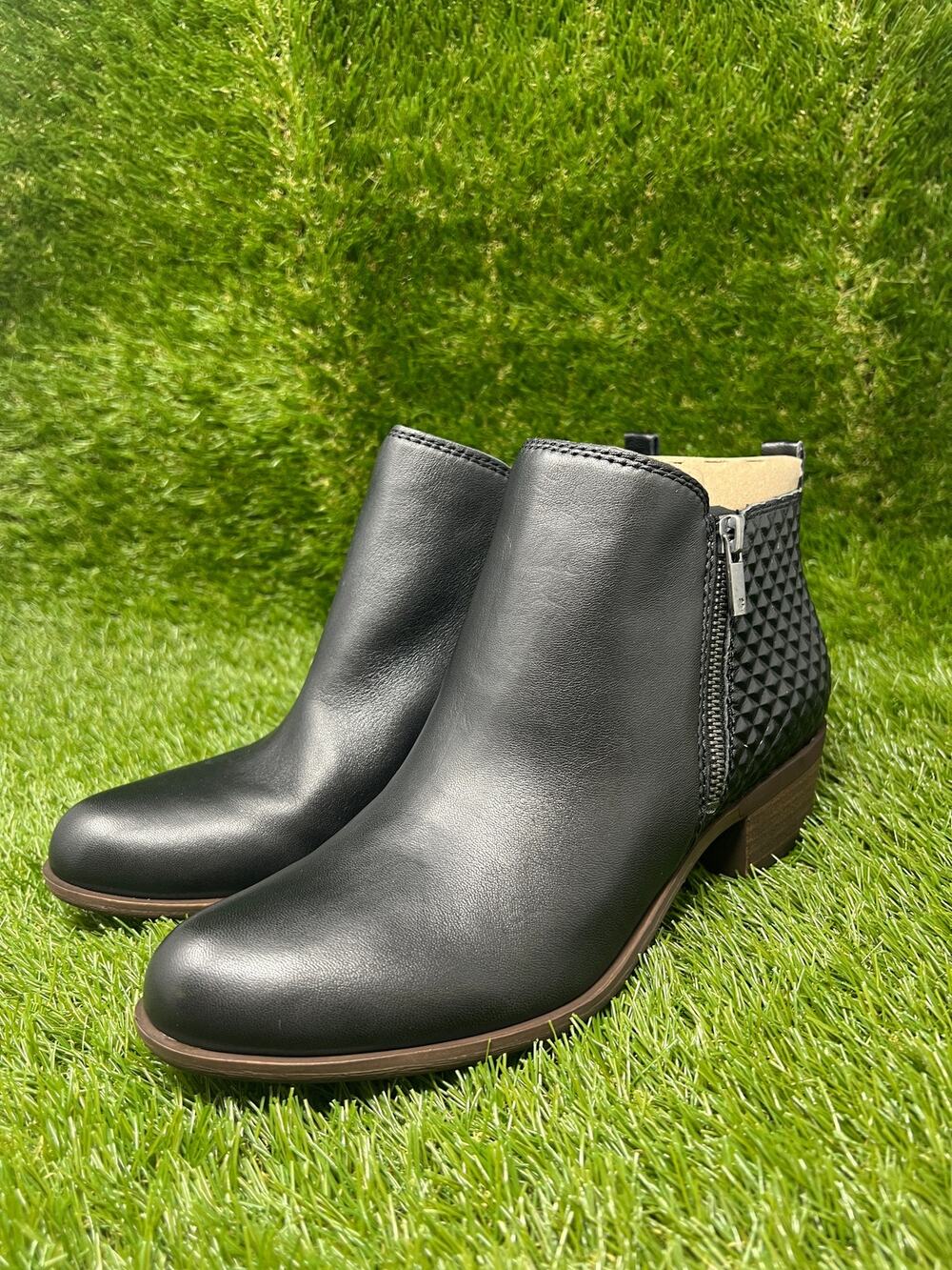Lucky Brand Women's 10M Basel Booties Black Leather Ankle Boots